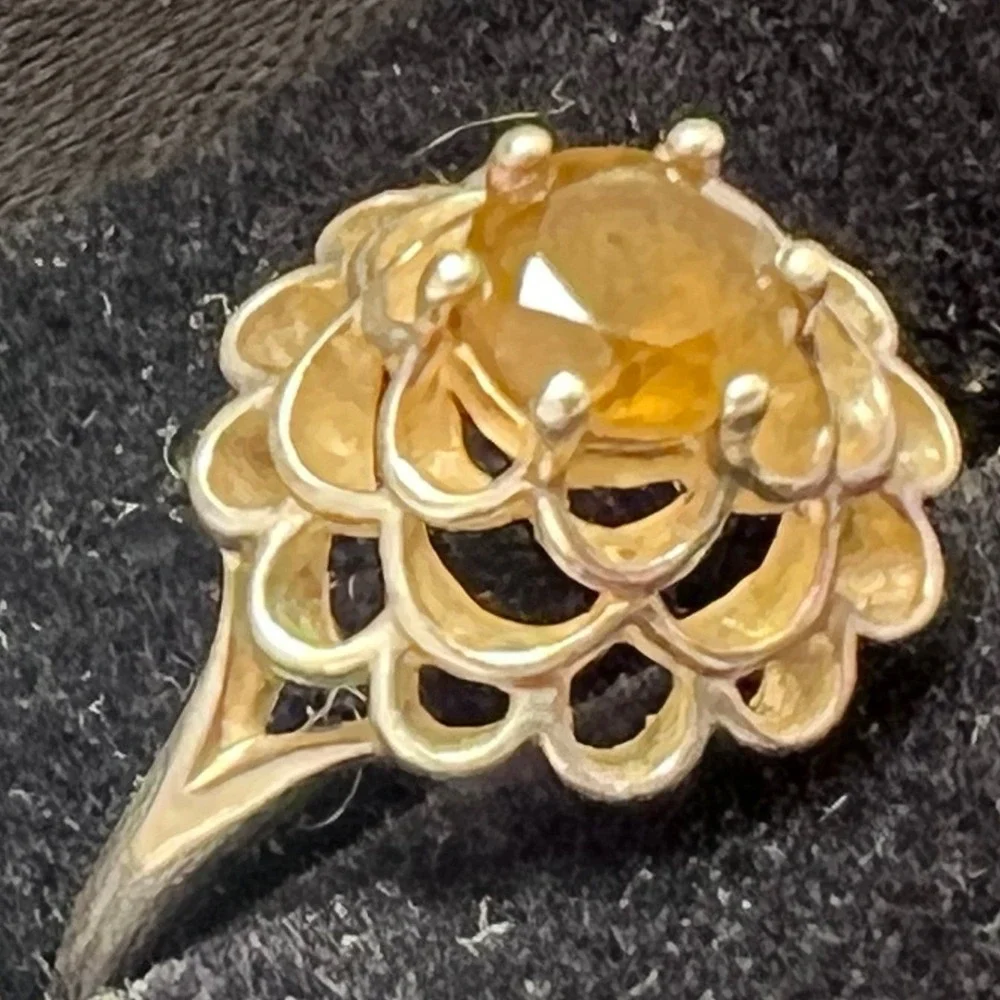 Vtg Avon Yellow‎ Citrine Scalloped Floral Cocktail Ring Sterling Silver Sz 6